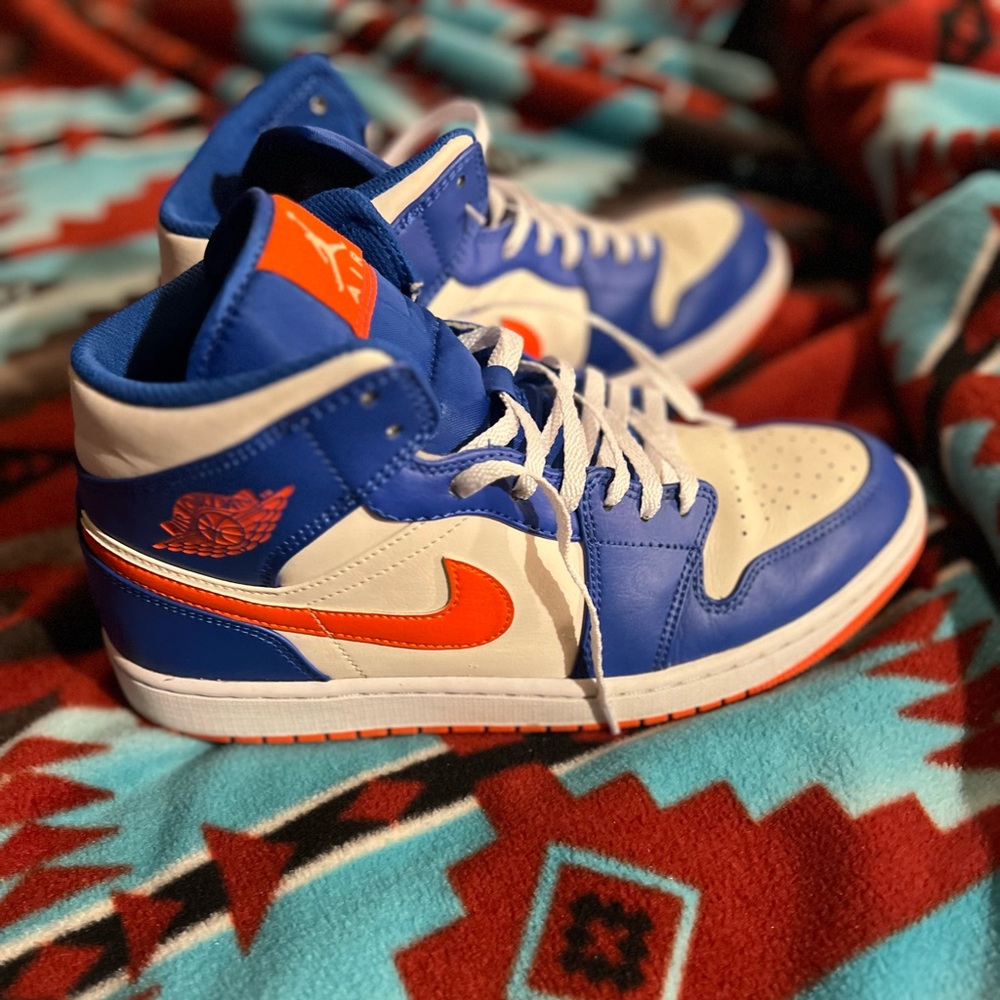 Jordan 1 mid